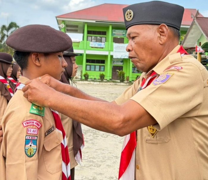 Pelantikan Pramuka Bantara Golongan Penegak di Ambalan Sulthan Thaha Saifudin-Nyi Ageng Serang MAN 1 Bungo