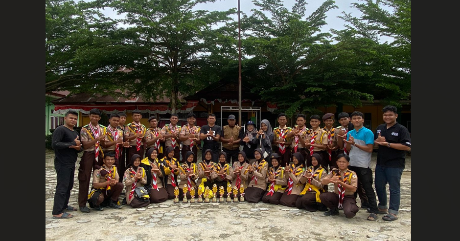 PRAMUKA MAN 1 BUNGO PLUS KETERAMPILAN BOYONG 10 TROPY PADA PERATAÂ TAHUNÂ 2024