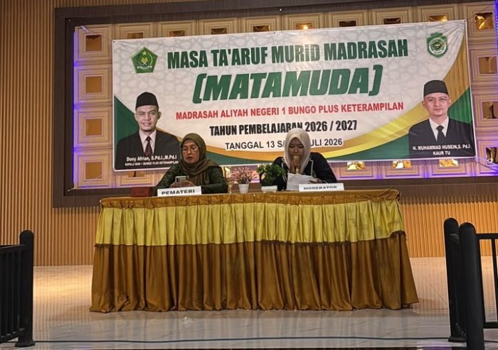 Wakamad Kesiswaan MAN 1 Bungo Sosialisasikan Tata Tertib dan Kegiatan Siswa