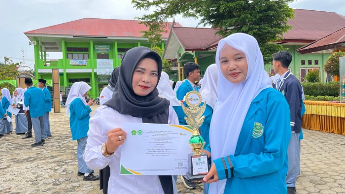 XI IPS 3 Raih Juara Dua Lomba Tari Kreasi Porseni MAN 1 Bungo