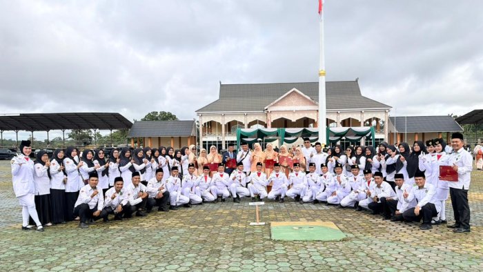 ASN MAN 1 Bungo Hadiri Upacara Hari Amal Bhakti ke-80