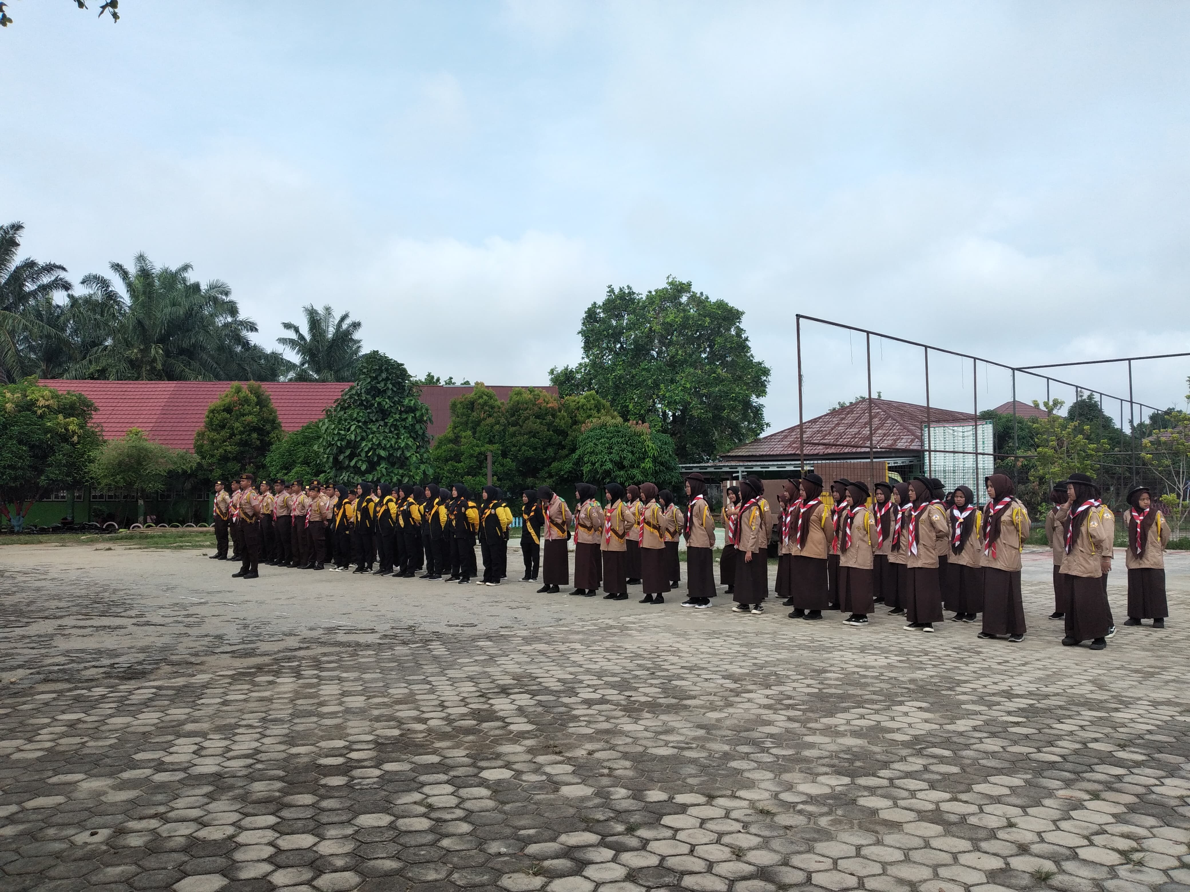 PRAMUKA PANGKALAN MAN 1 BUNGO IKUTI KEGIATAN KPMN DI CIBUBURÂ JAKARTA