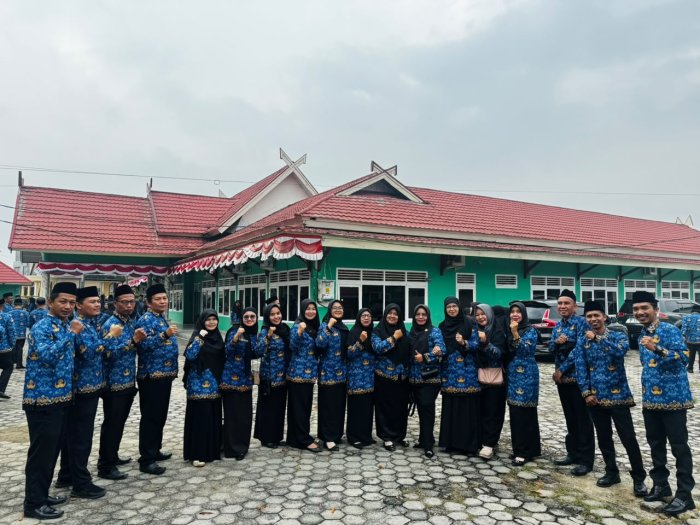Semangat Nasionalisme, MAN 1 Bungo Hadir dalam Upacara HUT RI ke-81 Kemenag Bungo
