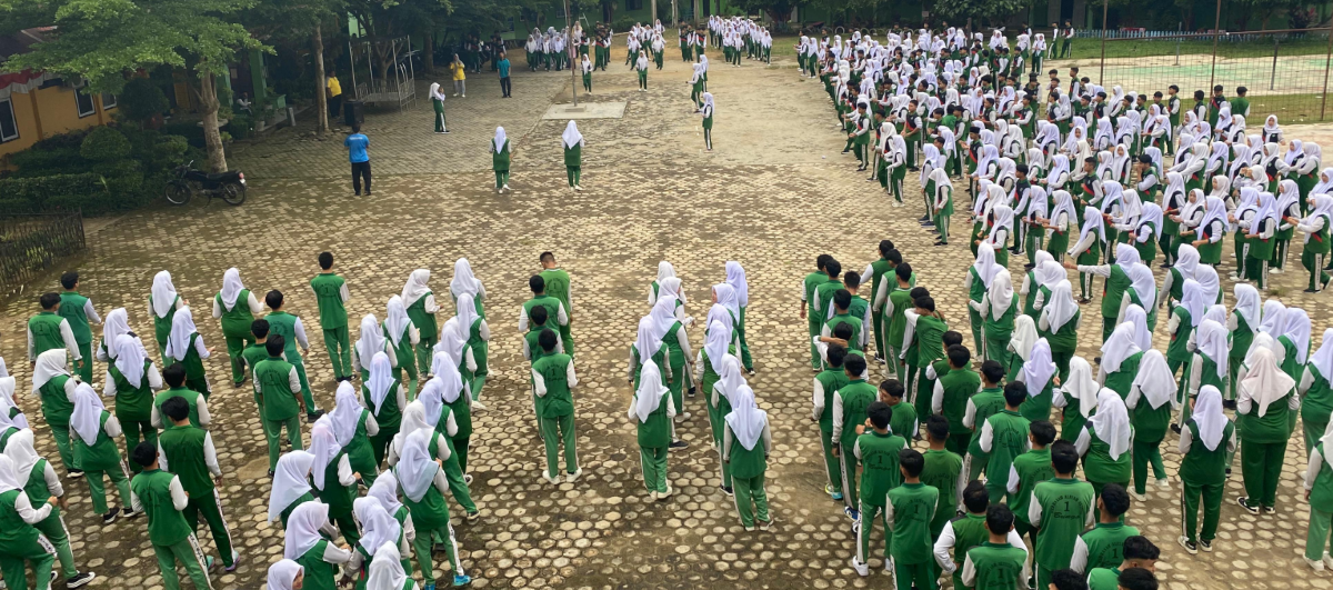 CIPTAKAN KONDISI TUBUH SEHAT DAN BUGAR  MAN 1 BUNGO PLUS KETERAMPILAN LAKUKAN SENAM PAGI