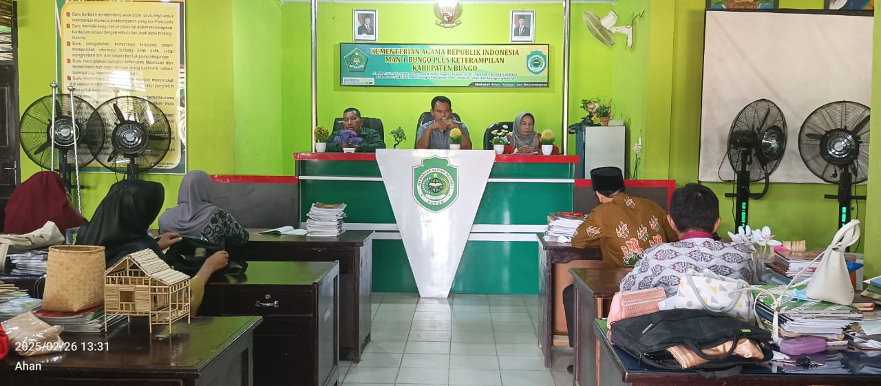 RAPAT PERSIAPAN KEGIATAN RAMADHAN 1446 HIJRIAH DI MAN 1 BUNGO PLUS KETERAMPILAN