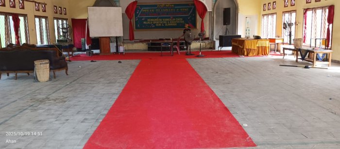 Panitia PORSENI MAN 1 Bungo Bersihkan Madrasah di Hari Libur