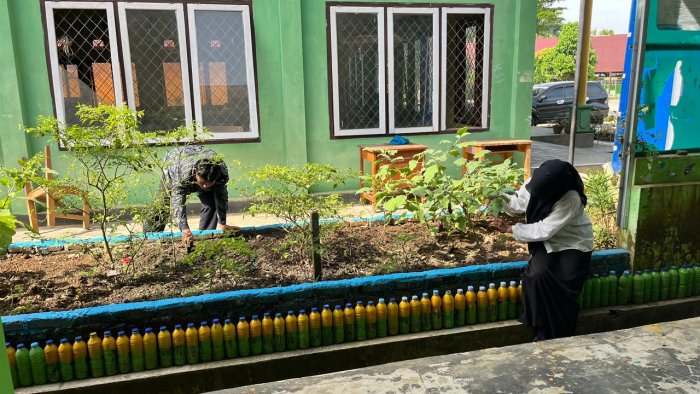 MAN 1 Bungo Kembangkan Taman Kelas Dukung Program Kemenag Asri