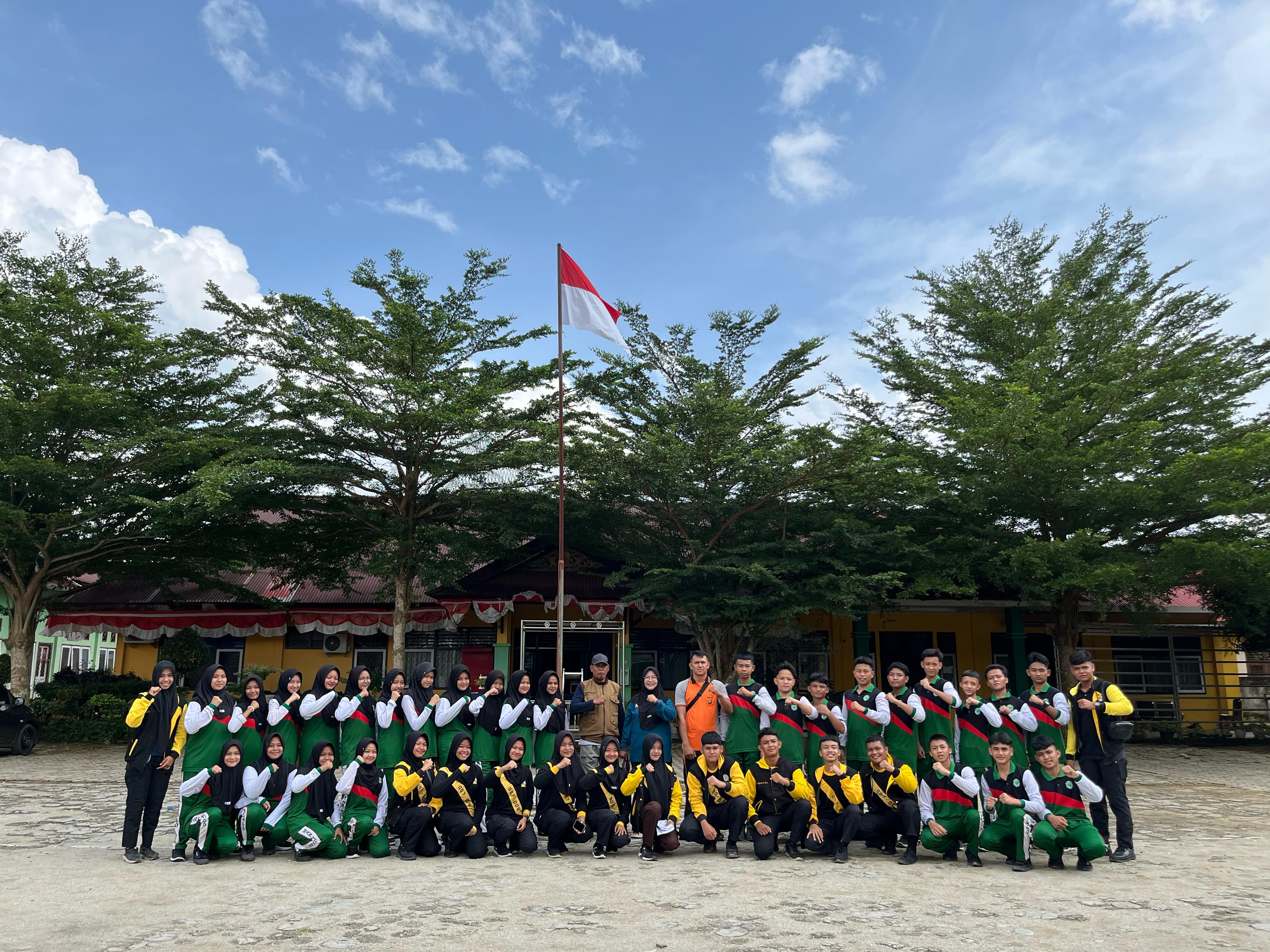 DEWAN AMBALAN PRAMUKA MAN 1 BUNGO LAKSANAKAN KEGIATAN PRAMUK MASUK DESA (PMD)