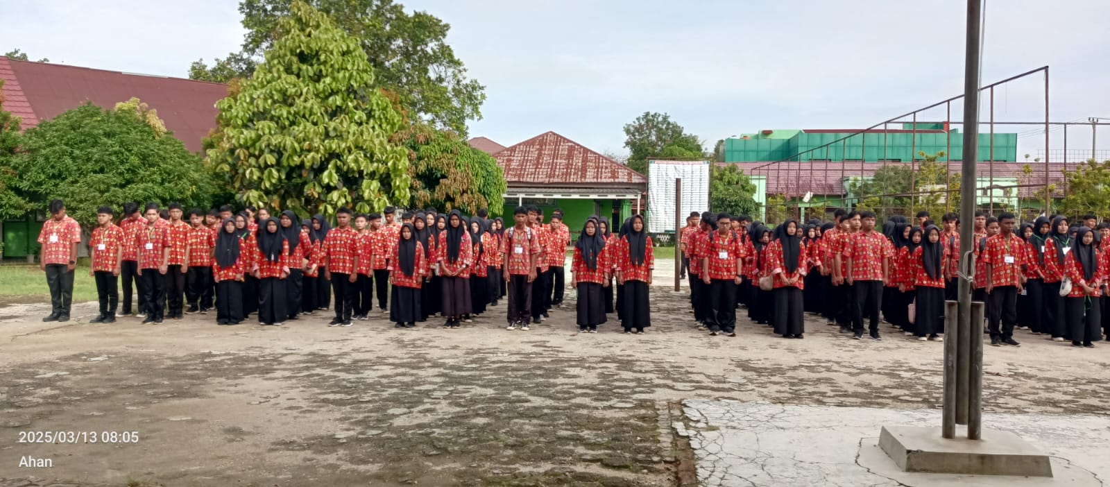 Kepala Kantor Kementerian Agama Kabupaten Bungo Buka Secara  Resmi  Ujian Madrasah Berbasis  Komputer (UMBK) di MAN 1 Bungo Plus Keterampilan