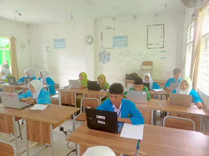 3 Siswa MAN 1 Bungo Ikuti Seleksi Olimpiade Madrasah Indonesia 2025 Mata Pelajaran Ekonomi