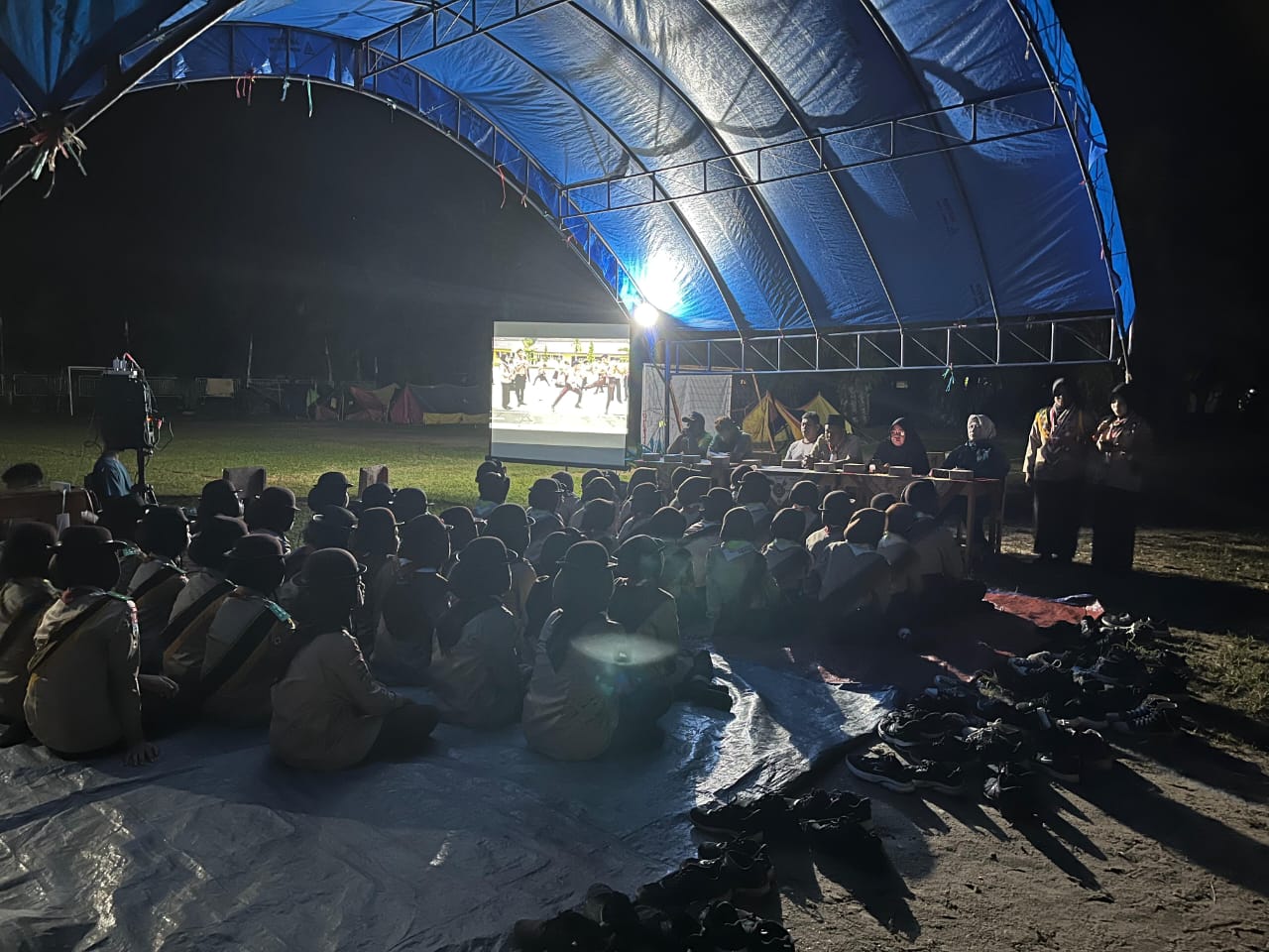 Pramuka MAN 1 Bungo Gelar Temu Ramah dengan Tokoh Masyarakat Dusun Gapura Suci