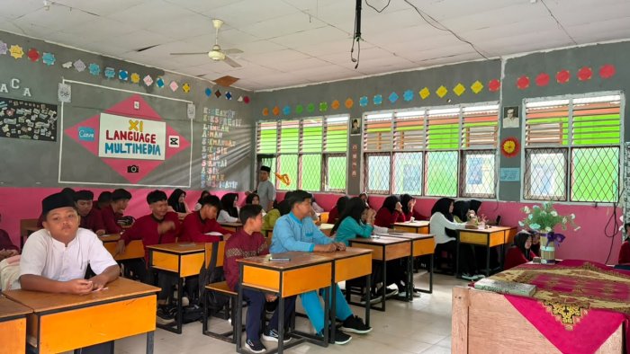 Tahfiz Putra MAN 1 Bungo Resmi Dimulai, Ustad Asnadi Bimbing Siswa Tingkatkan Hafalan Al-Quran Tahfiz Putra MAN 1 Bungo Resmi Dimulai, Ustad Asnadi Bimbing Siswa Tingkatkan Hafalan Al-Quran
