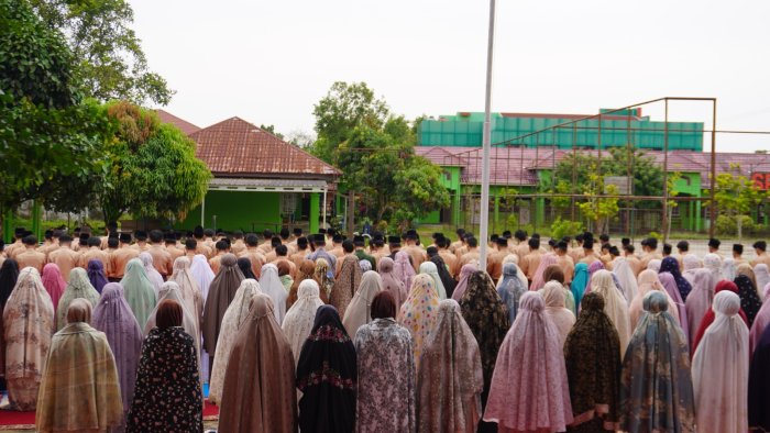 MAN 1 Bungo Gelar Sholat Dhuha Berjamaah, Bentuk Karakter Islami Siswa