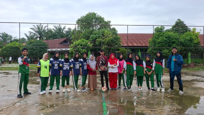 X BB dan X IPA 3 Tampil Sengit di Futsal Putri MAN 1 Bungo