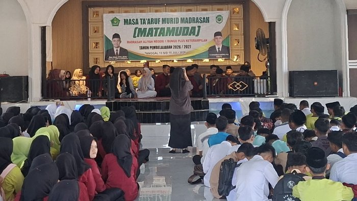 ROHIS MAN 1 Bungo Kembangkan Bakat Siswa Lewat Hadroh dan Pidato ROHIS MAN 1 Bungo Kembangkan Bakat Siswa Lewat Hadroh dan Pidato