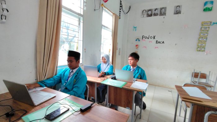 Tiga Delegasi OMI Geografi MAN 1 Bungo Ikuti Kompetisi Tingkat Kabupaten